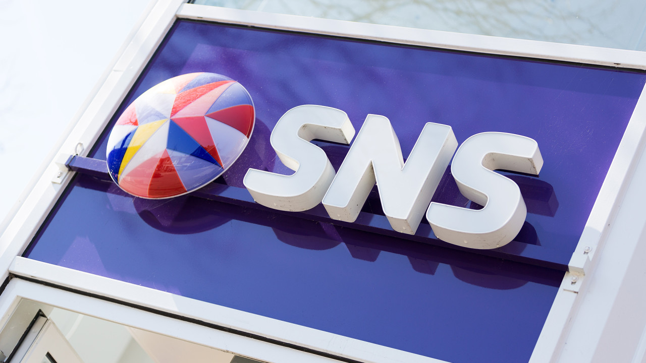 SNS Bank VALKENSWAARD afbeelding 1